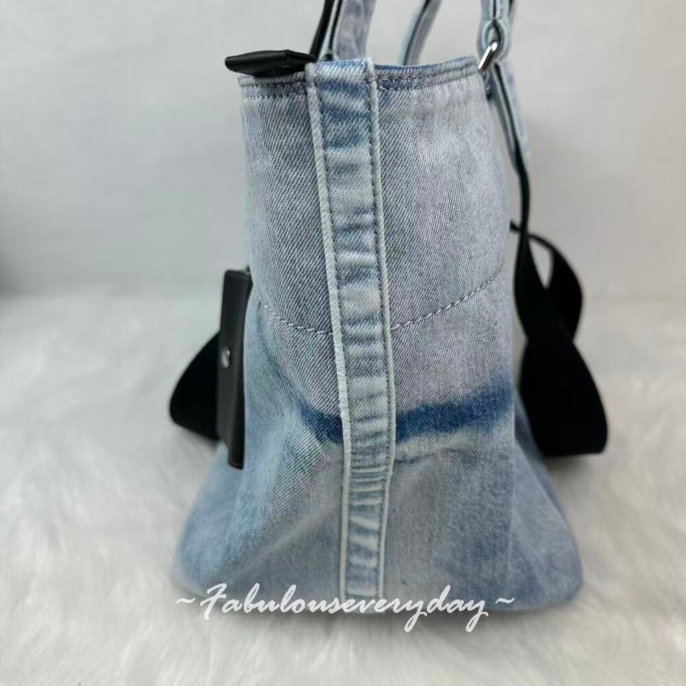 Coach Men's Small Tour Tote Bag In Loved Denim With Charms Sv/Light Indigo CDY49 - Picture 3 of 10